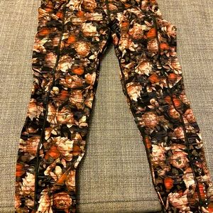 Lululemon Floral Cropped Leggings Size 4